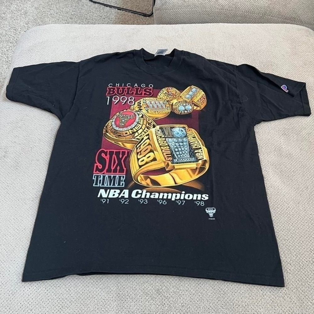 Vintage 1990s Chicago Bulls Six Time NBA Champions T-Shirt Pro Player Black XL